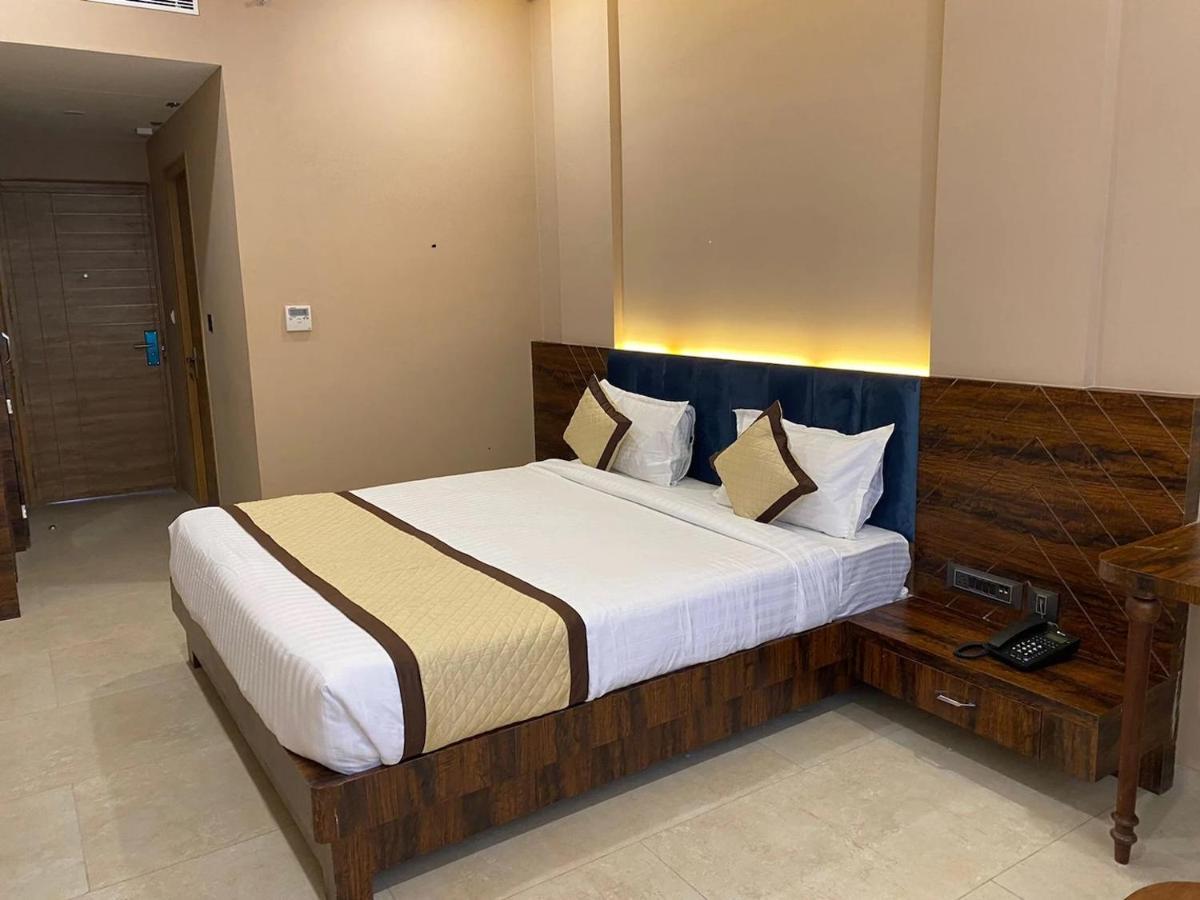 The Sarbati Palace Hotel Shahpura  ภายนอก รูปภาพ